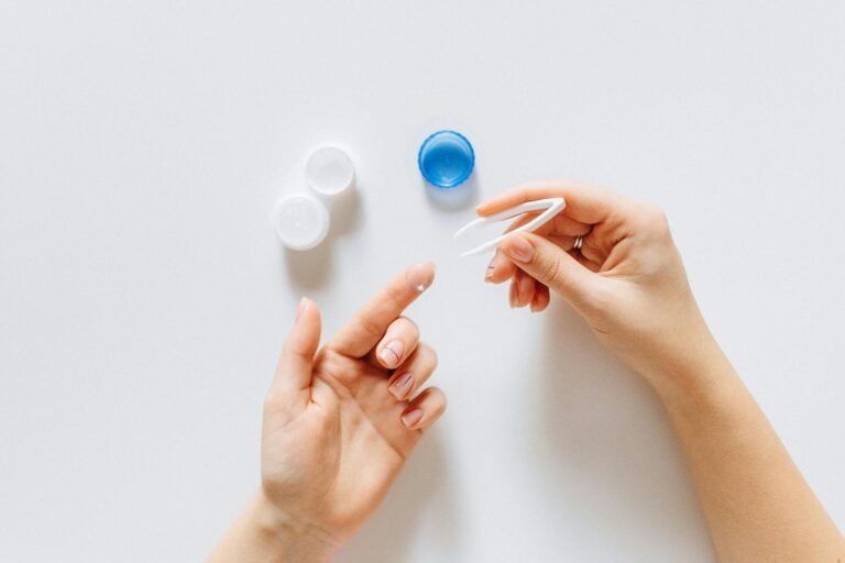 Blackout contact lenses